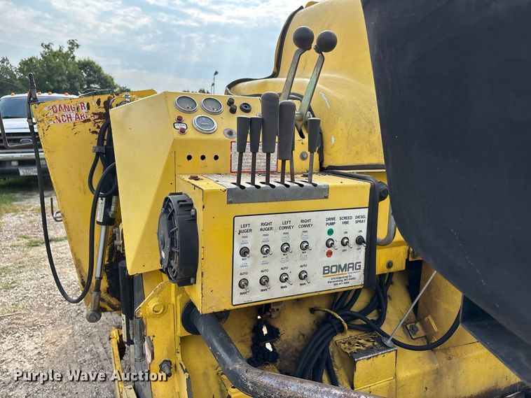 image for item ER3181 Bomag 813RT paver