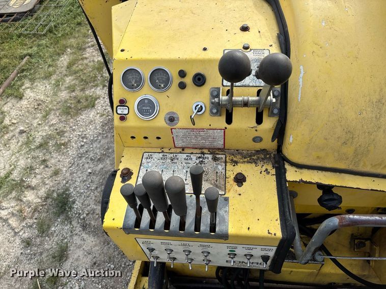 image for item ER3181 Bomag 813RT paver