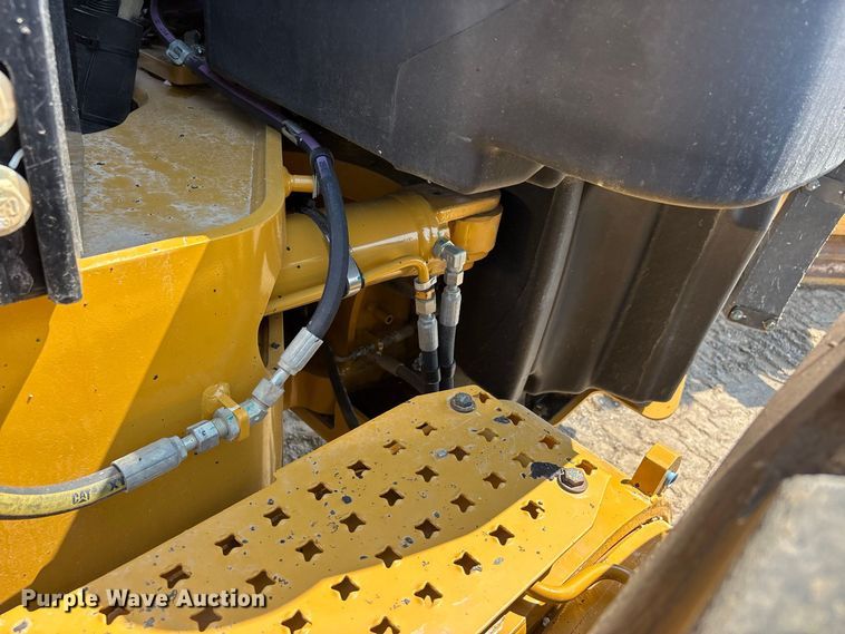 image for item ER3185 2020 Caterpillar 150 motor grader