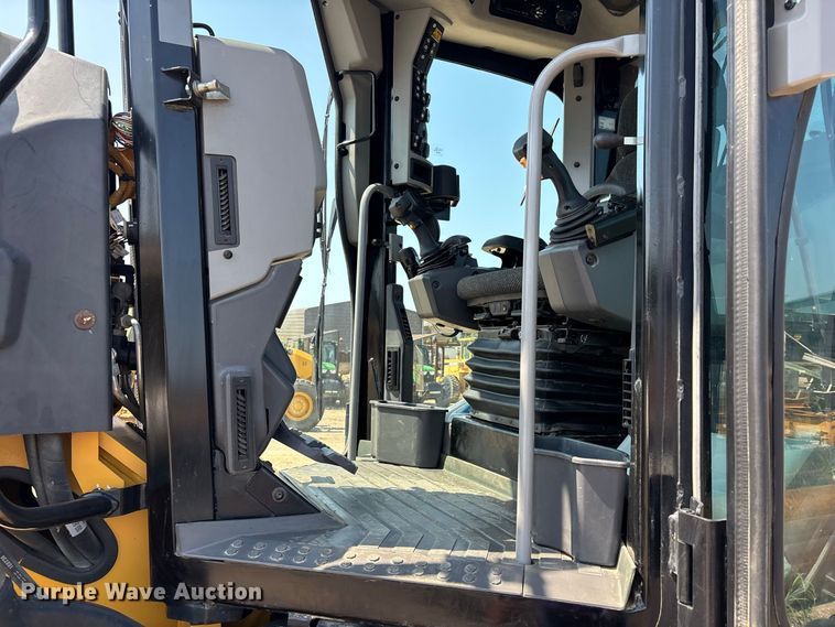 image for item ER3185 2020 Caterpillar 150 motor grader