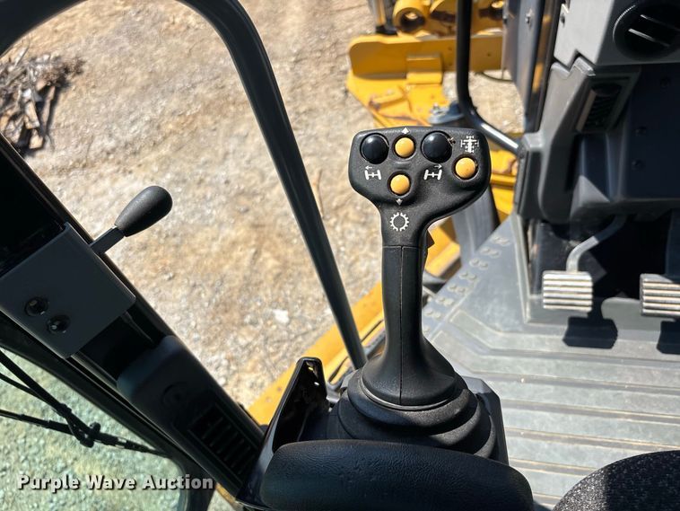 image for item ER3186 2020 Caterpillar 150 motor grader