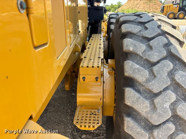 image for item ER3186 2020 Caterpillar 150 motor grader