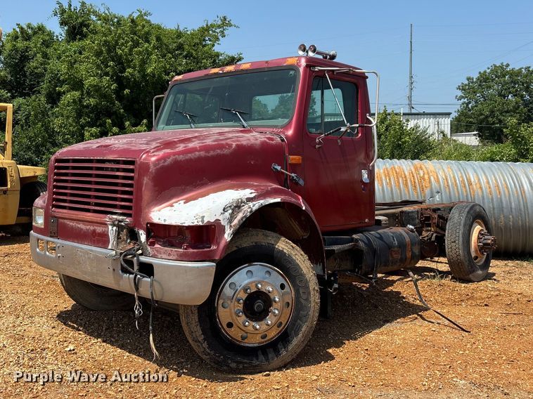 1995 International 4700 truck cab and chassis