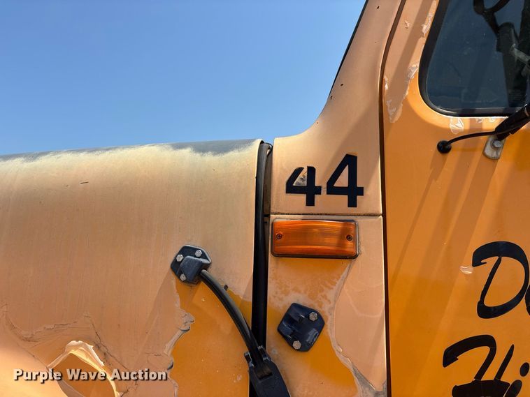 image for item ER3189 1996 International F-2574 dump truck