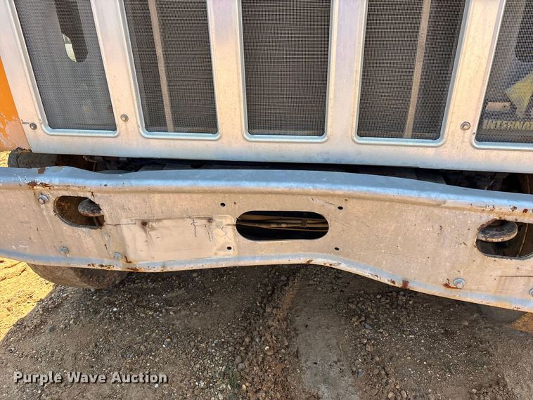 image for item ER3189 1996 International F-2574 dump truck