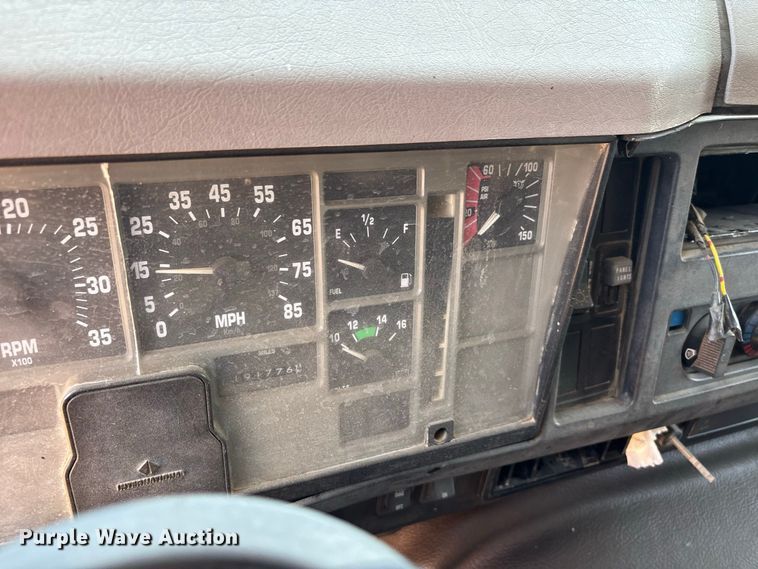 image for item ER3189 1996 International F-2574 dump truck