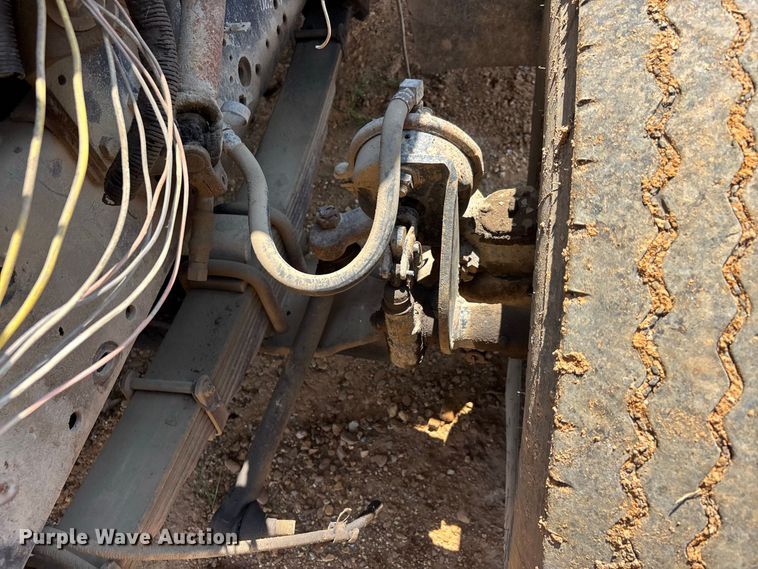 image for item ER3189 1996 International F-2574 dump truck