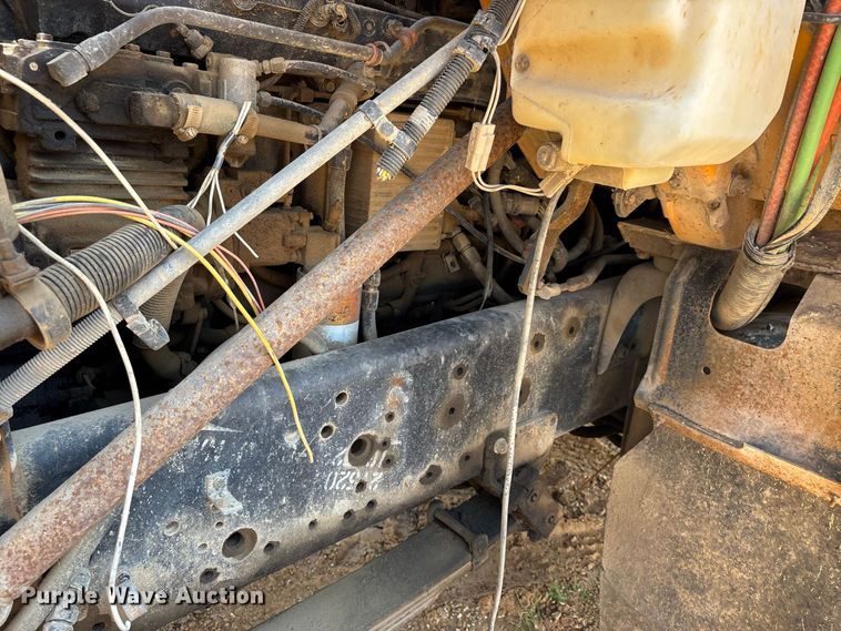 image for item ER3189 1996 International F-2574 dump truck