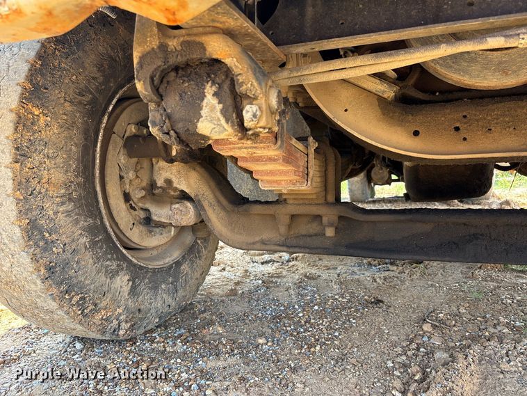 image for item ER3189 1996 International F-2574 dump truck