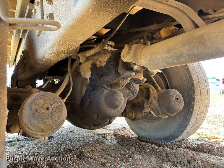 image for item ER3189 1996 International F-2574 dump truck