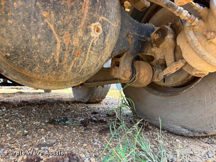 image for item ER3189 1996 International F-2574 dump truck