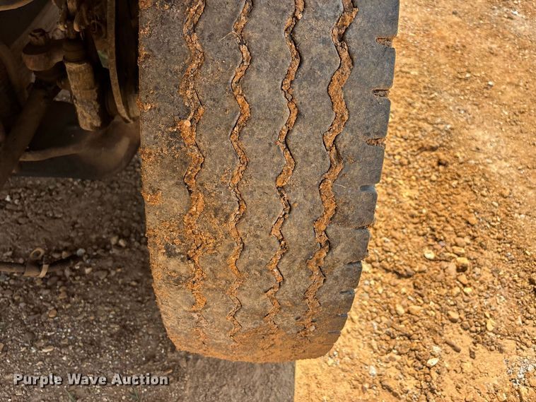 image for item ER3189 1996 International F-2574 dump truck
