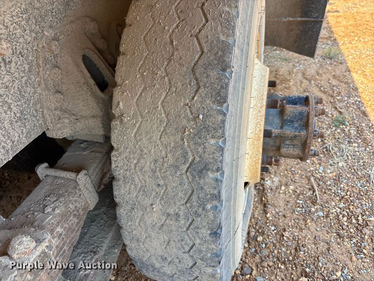 image for item ER3189 1996 International F-2574 dump truck