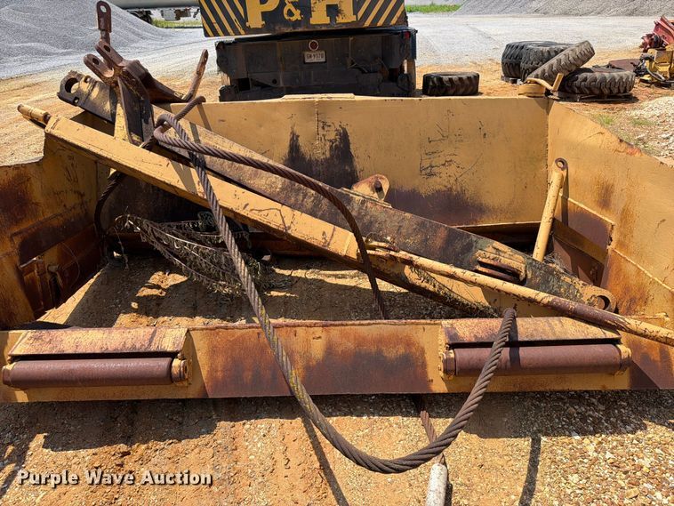 image for item ER3191 Tractor Spreader Co 102 spreader
