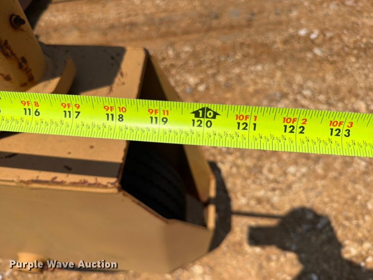 image for item ER3191 Tractor Spreader Co 102 spreader