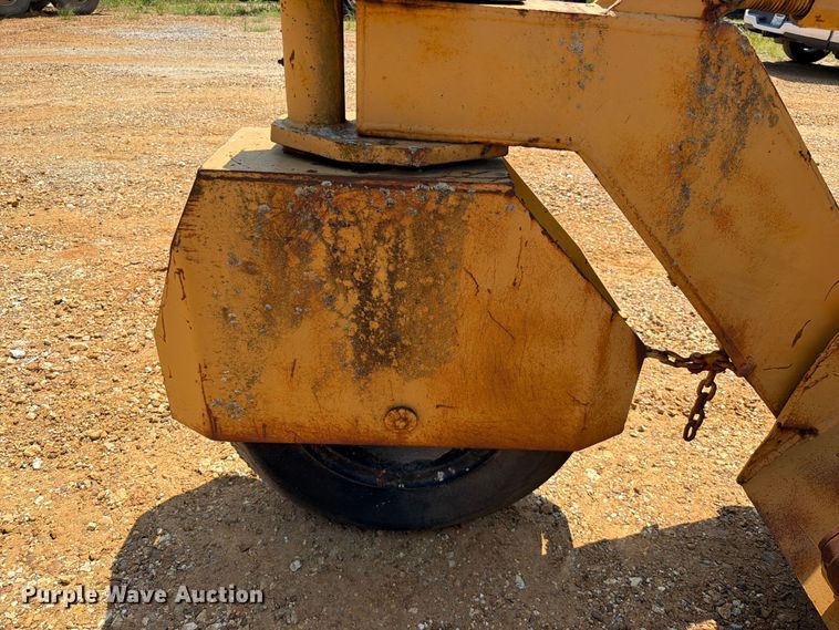image for item ER3191 Tractor Spreader Co 102 spreader