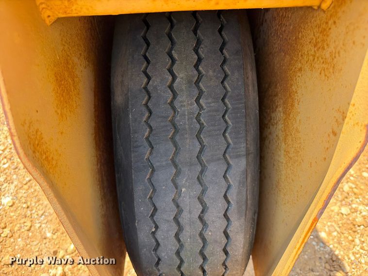 image for item ER3191 Tractor Spreader Co 102 spreader