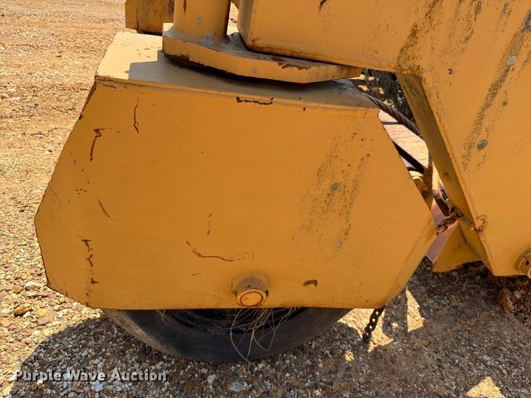 image for item ER3191 Tractor Spreader Co 102 spreader