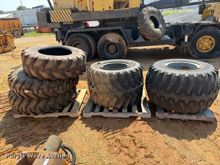 image for item ER3193 (5) tires and wheels