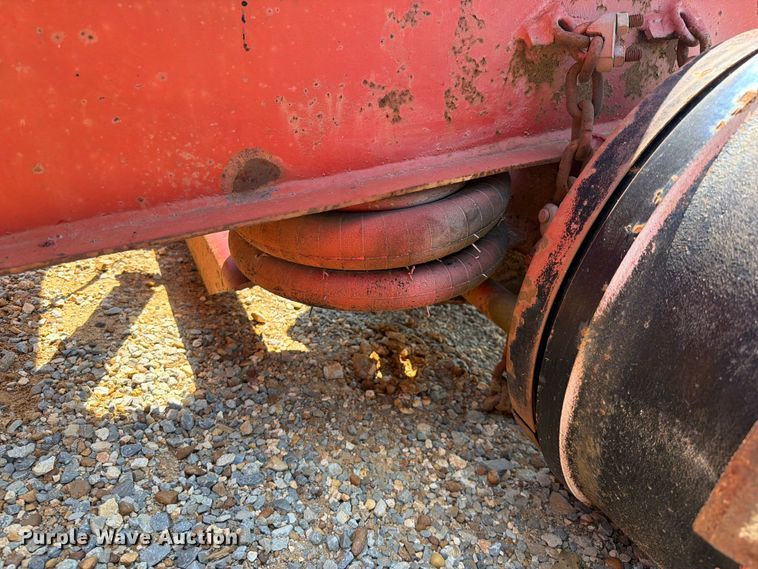 image for item ER3194 (2) IMT F22HTIME lowboy rear flip axles