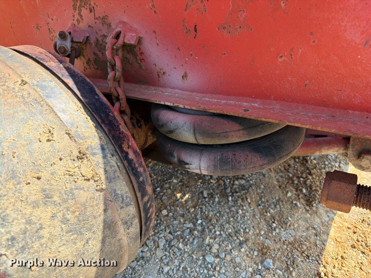 image for item ER3194 (2) IMT F22HTIME lowboy rear flip axles