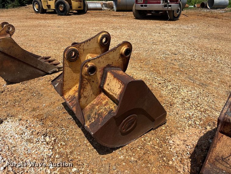 image for item ER3201 (3) excavator buckets