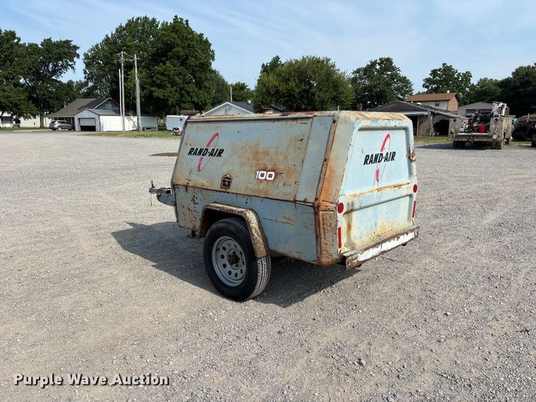 image for item ER3203 Ingersoll Rand Spirit-Flo 100 air compressor