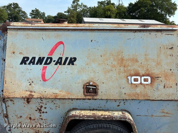 image for item ER3203 Ingersoll Rand Spirit-Flo 100 air compressor