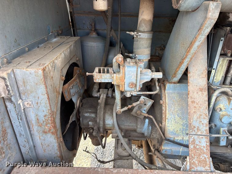 image for item ER3203 Ingersoll Rand Spirit-Flo 100 air compressor