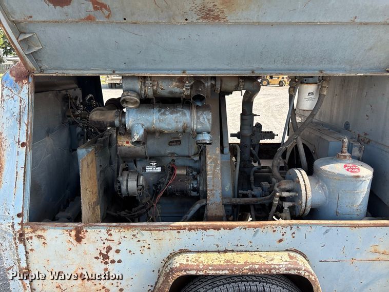 image for item ER3203 Ingersoll Rand Spirit-Flo 100 air compressor