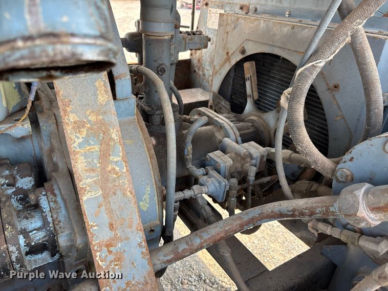 image for item ER3203 Ingersoll Rand Spirit-Flo 100 air compressor