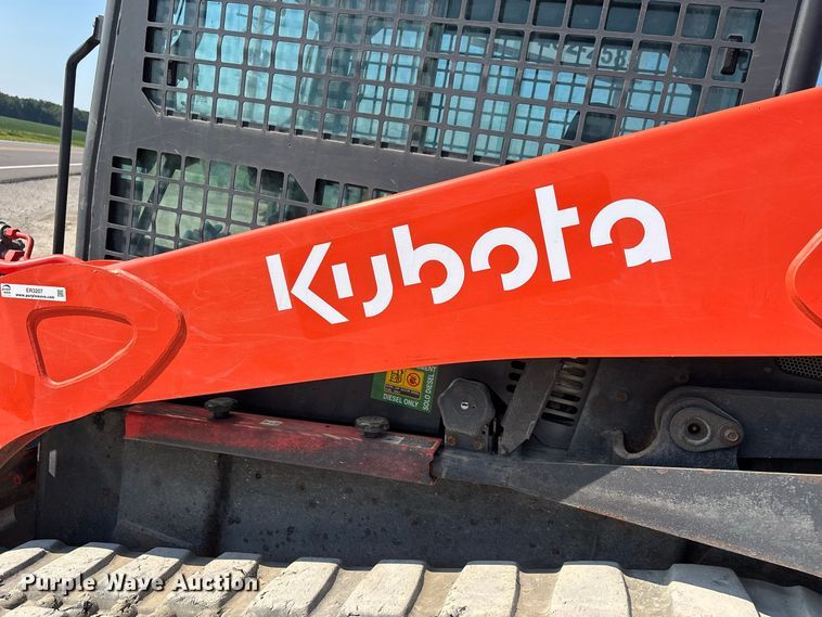 image for item ER3207 2024 Kubota SVL97-2 tracked skid steer loader