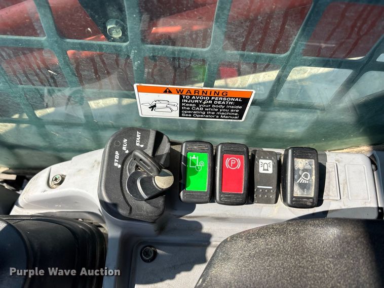 image for item ER3207 2024 Kubota SVL97-2 tracked skid steer loader