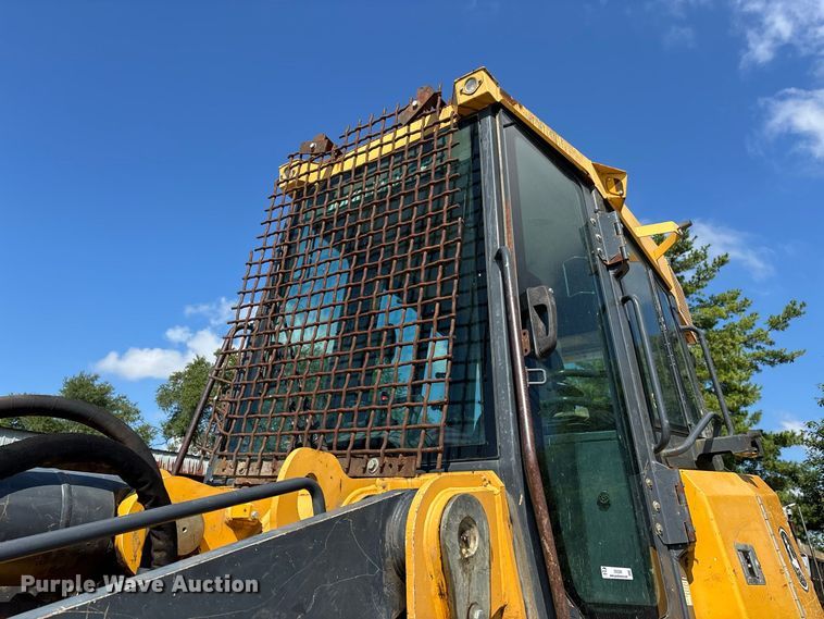 image for item ER3209 2014 John Deere 755K track loader