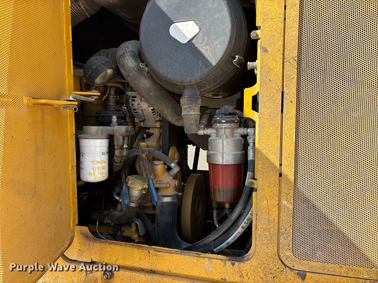 image for item ER3209 2014 John Deere 755K track loader