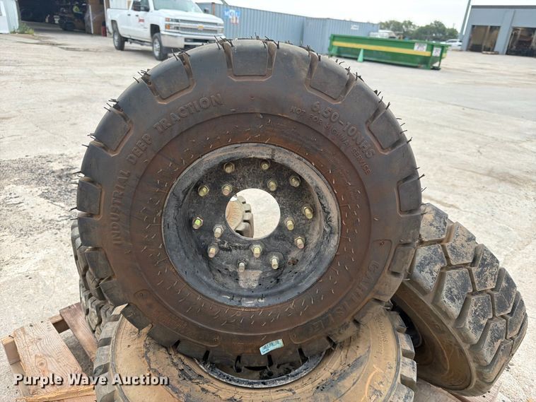 image for item ES6521 (6) tires and wheels