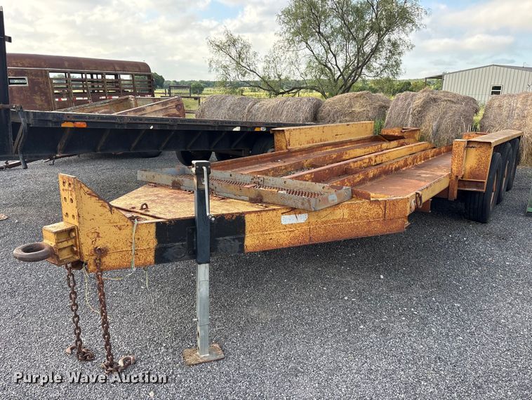1983 Belshe T-2 equipment trailer