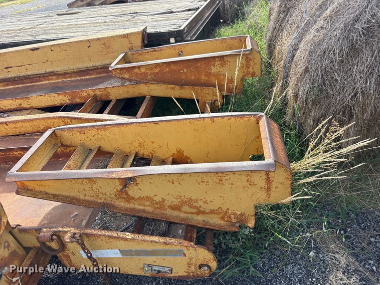 image for item ET0117 1983 Belshe T-2 equipment trailer