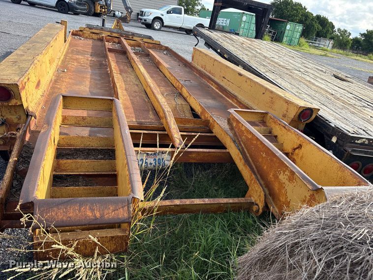 image for item ET0117 1983 Belshe T-2 equipment trailer