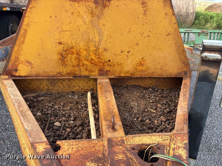 image for item ET0117 1983 Belshe T-2 equipment trailer