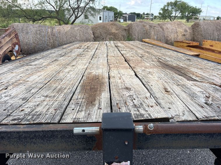 image for item ET0118 1996 Oklahoma Trailer Manufacturing 20'x8' Gooseneck Dovetail flatbed trailer