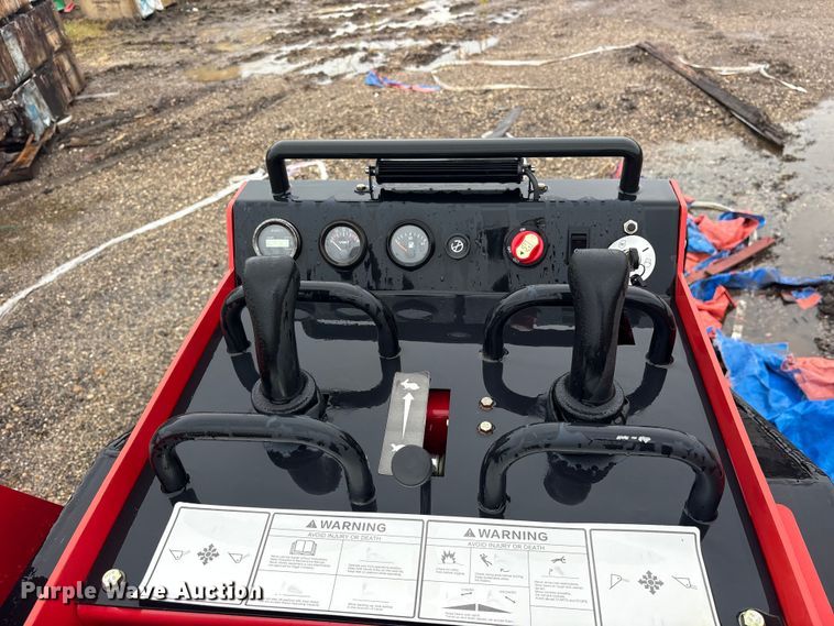 image for item ET0189 2024 Erie SCL850 compact utility loader