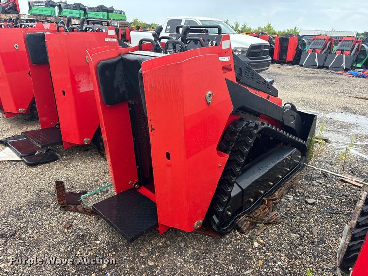 image for item ET0190 2024 Erie SCL850 compact utility loader