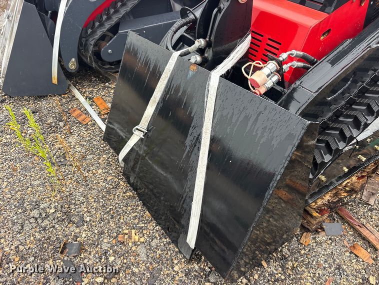image for item ET0190 2024 Erie SCL850 compact utility loader