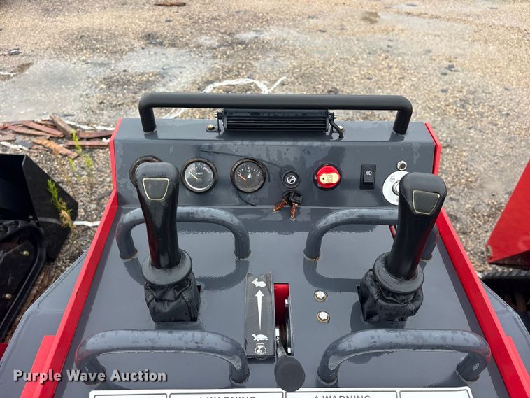 image for item ET0191 2024 Erie SCL850 compact utility loader