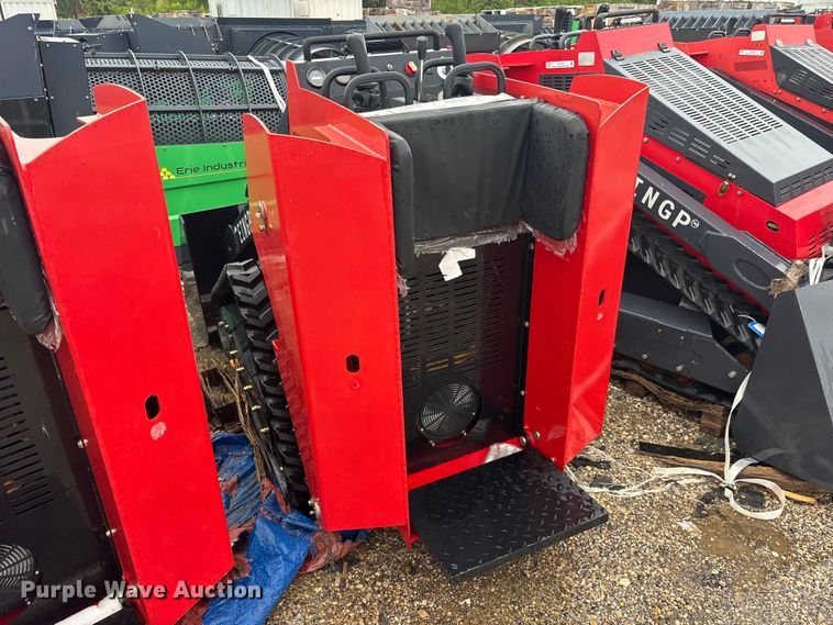 image for item ET0192 2024 Erie SCL850 compact utility loader