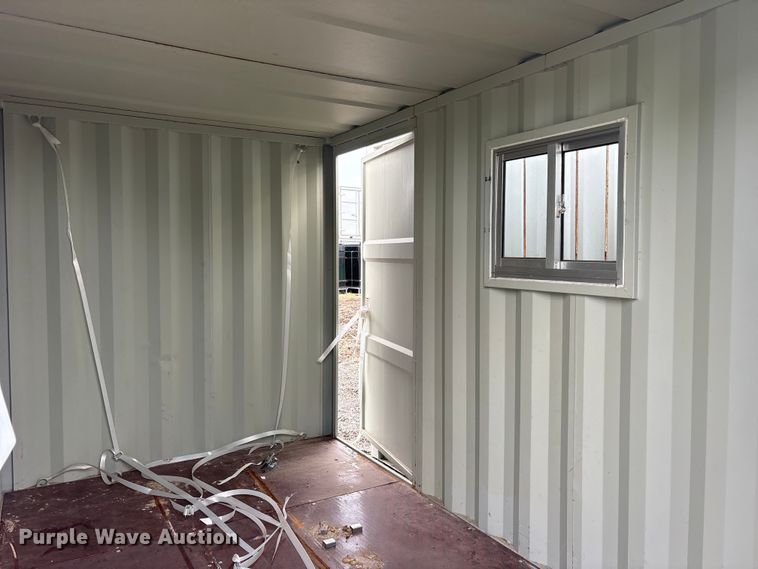 image for item ET0285 Shipping container