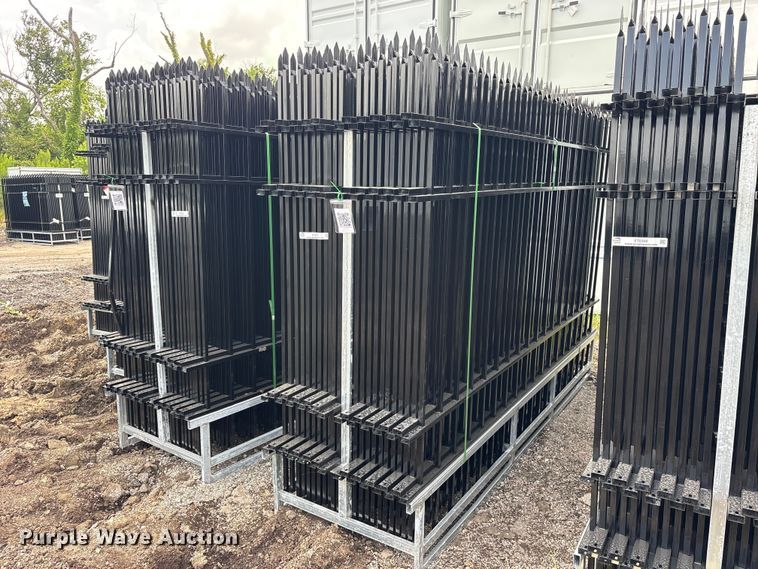 (22) Valley Pioneer F10 fence panels