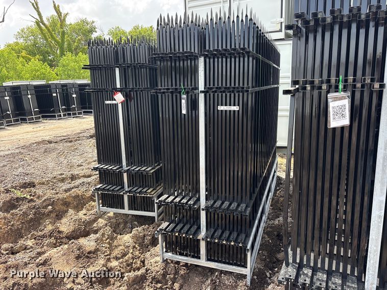 (22) Valley Pioneer F10 fence panels