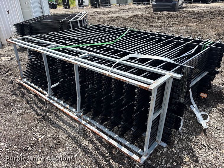 (22) Valley Pioneer F10 fence panels